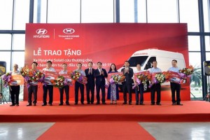 Tập đoàn Thành Công trao tặng 10 chiếc Solati cứu thương