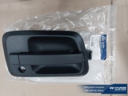 Tay mở cửa ngoài Hyundai Mighty EX8,EX8GTL - 823405M000