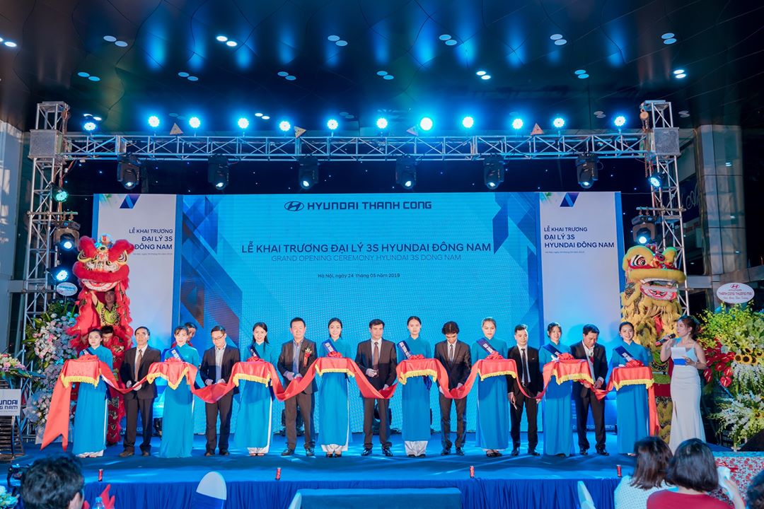 Lễ cắt băng khai trương đại lý 3s Hyundai Đông Nam