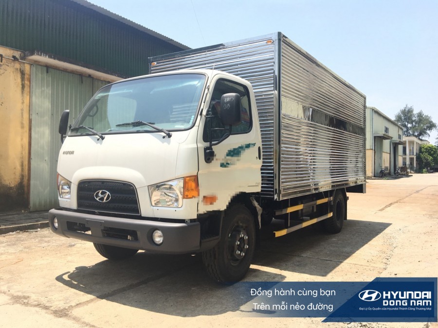 Xe tải Hyundai 110S Thùng kín