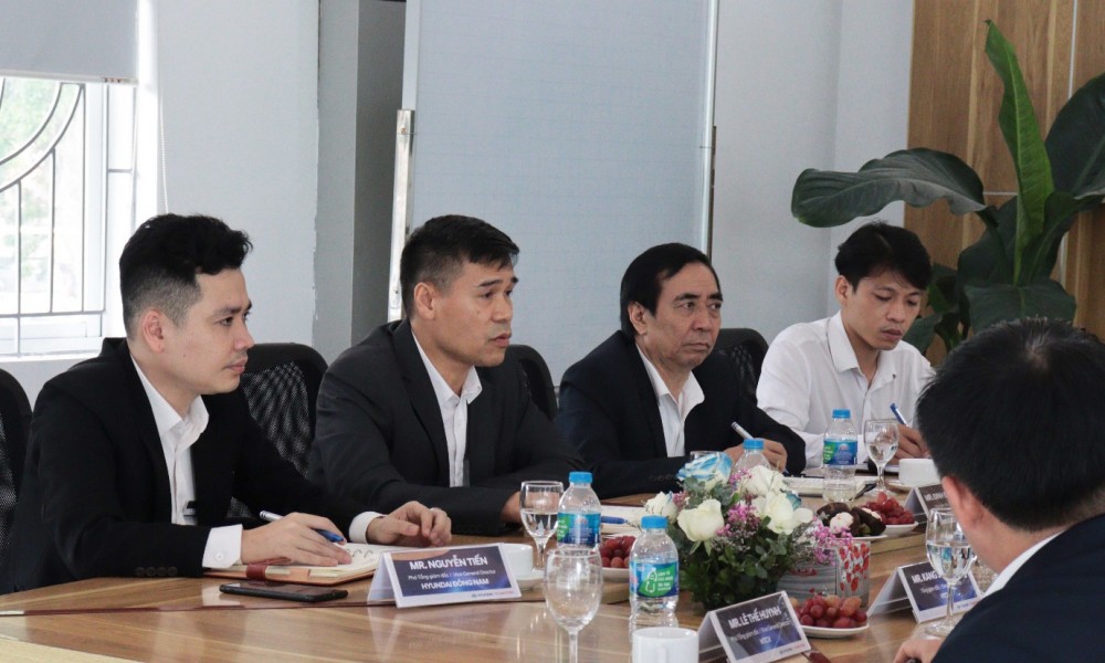 Banh lãnh đạo Hyundai Đông Nam