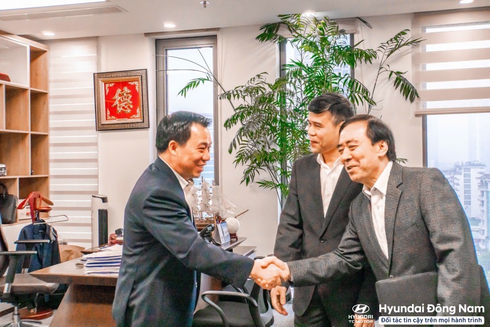 Hyundai Đông Nam xông đất HTCV