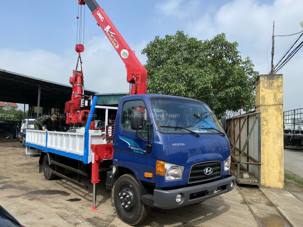 New Mighty 110XL gắn cẩu Unic 344