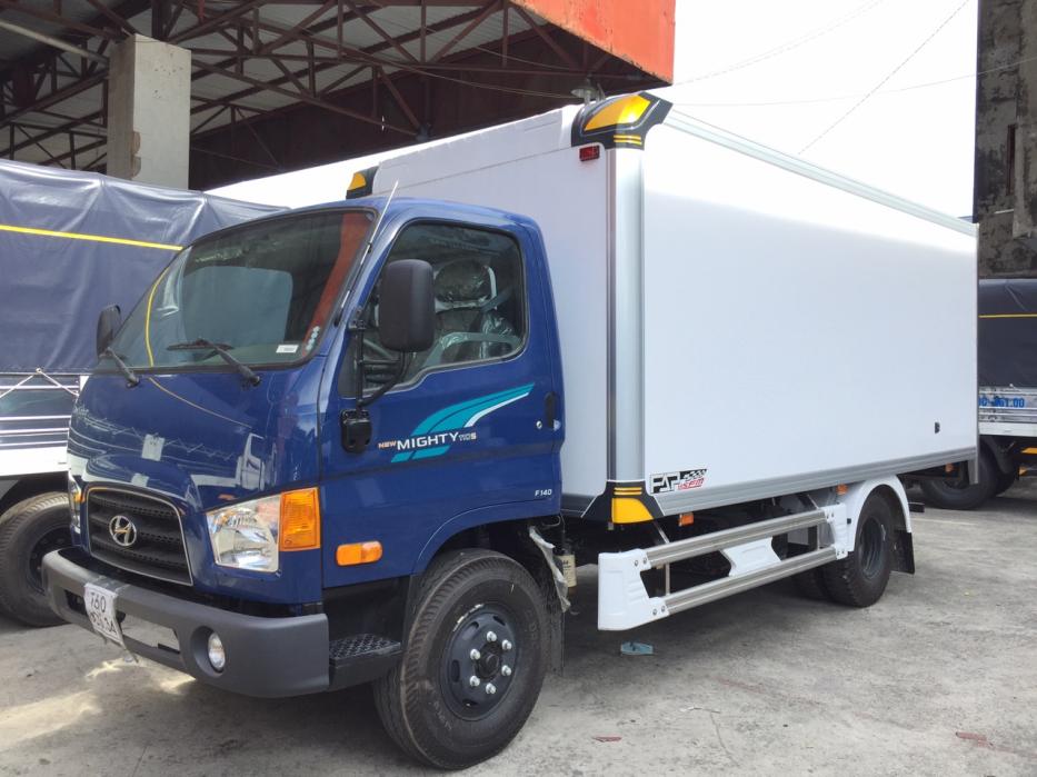 xe tai 110s thung kin bao on hyundai 7 tan thanh cong