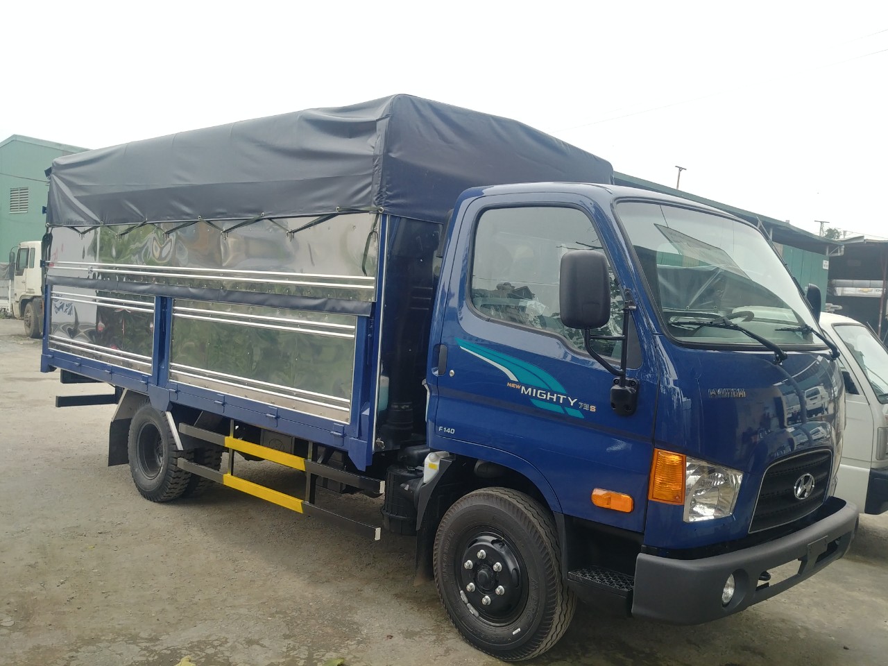 New Mighty 75S thùng mui bạt