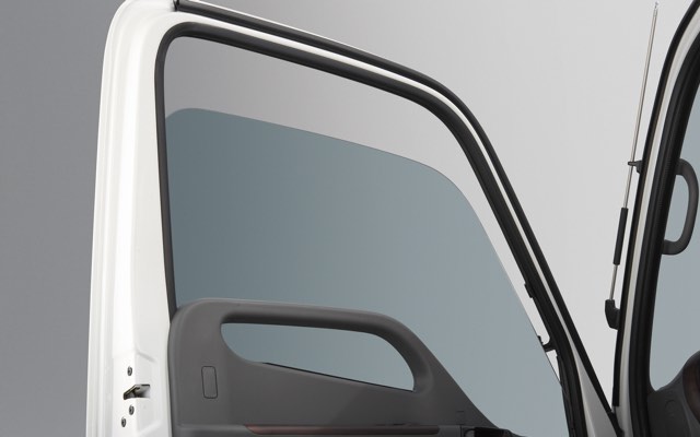 Hyundai 110SP 7 tấn trang bị kính chỉnh điện