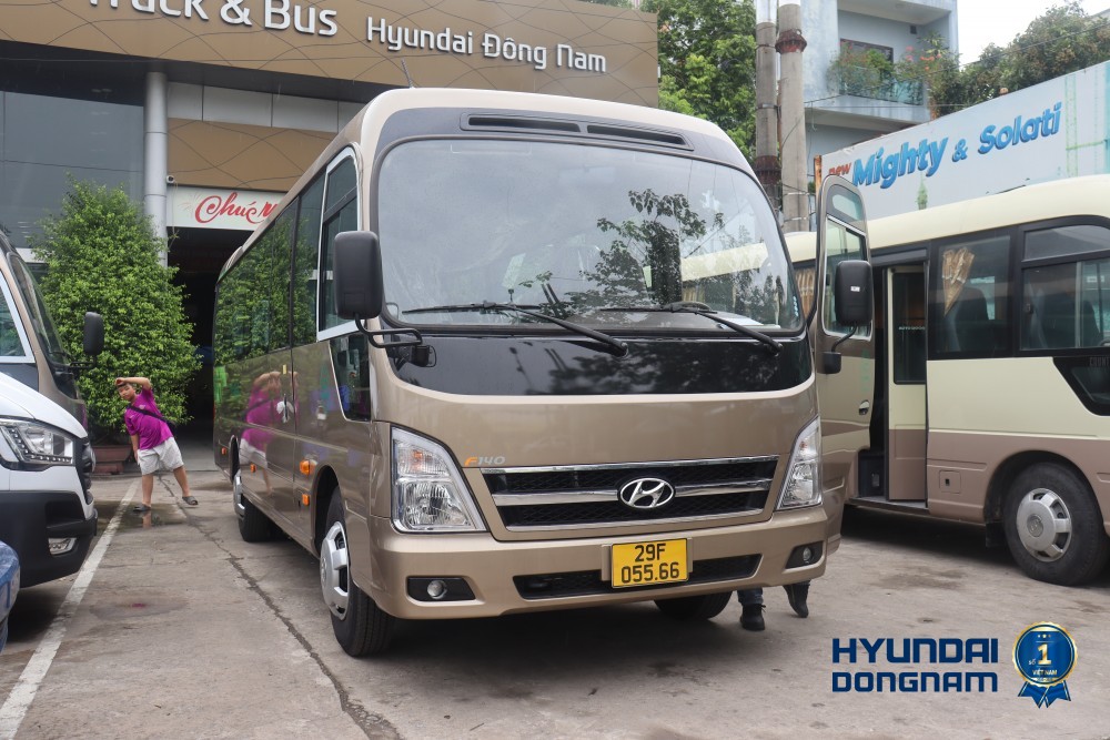 Hyundai county 29 chỗ