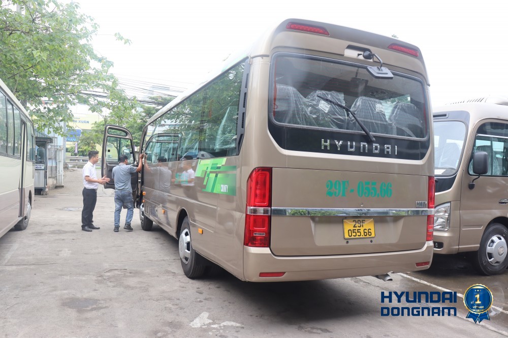 Hyundai county 29 chỗ