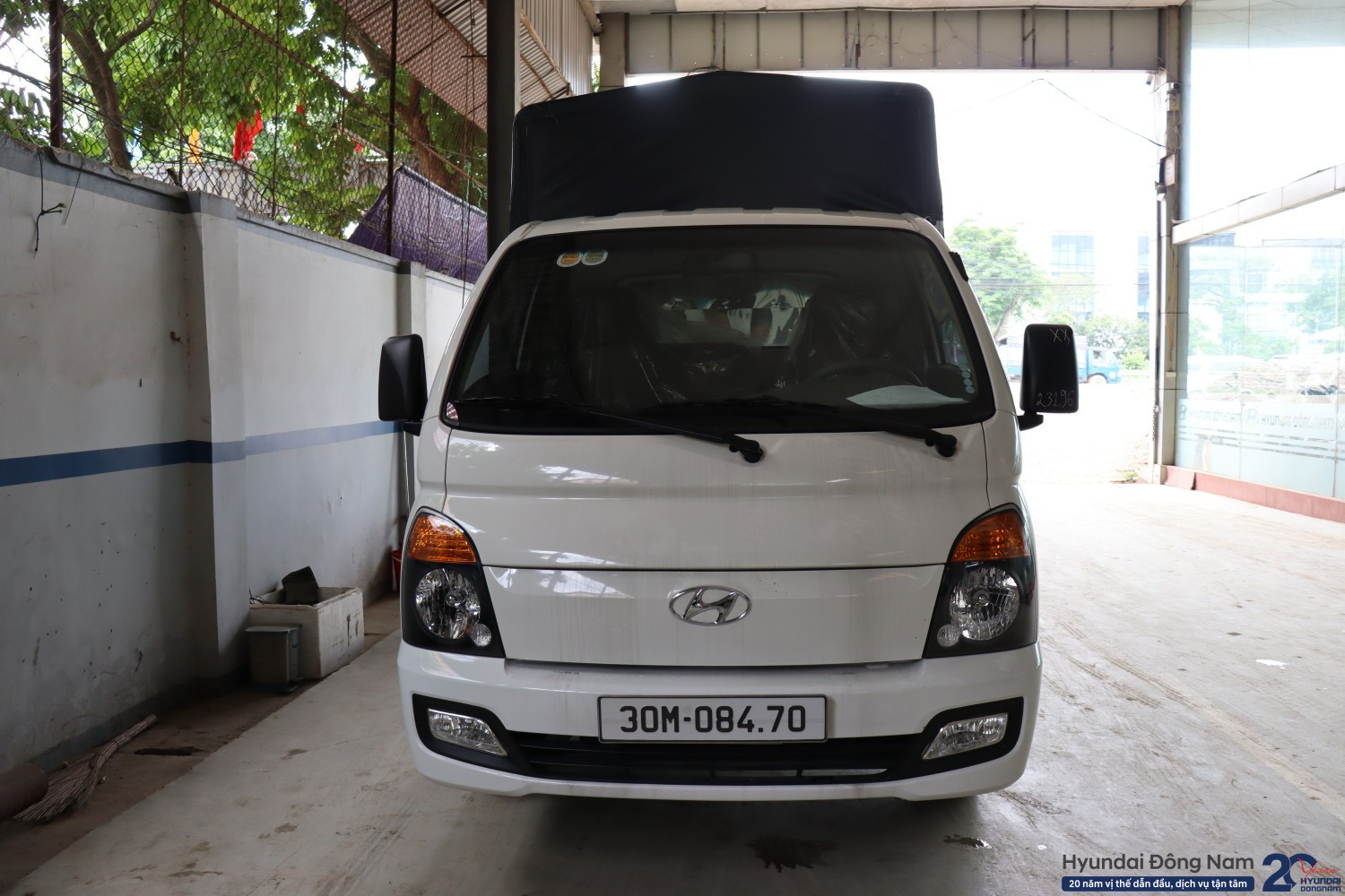 hyundai-porter-h150-thung-mui-bat