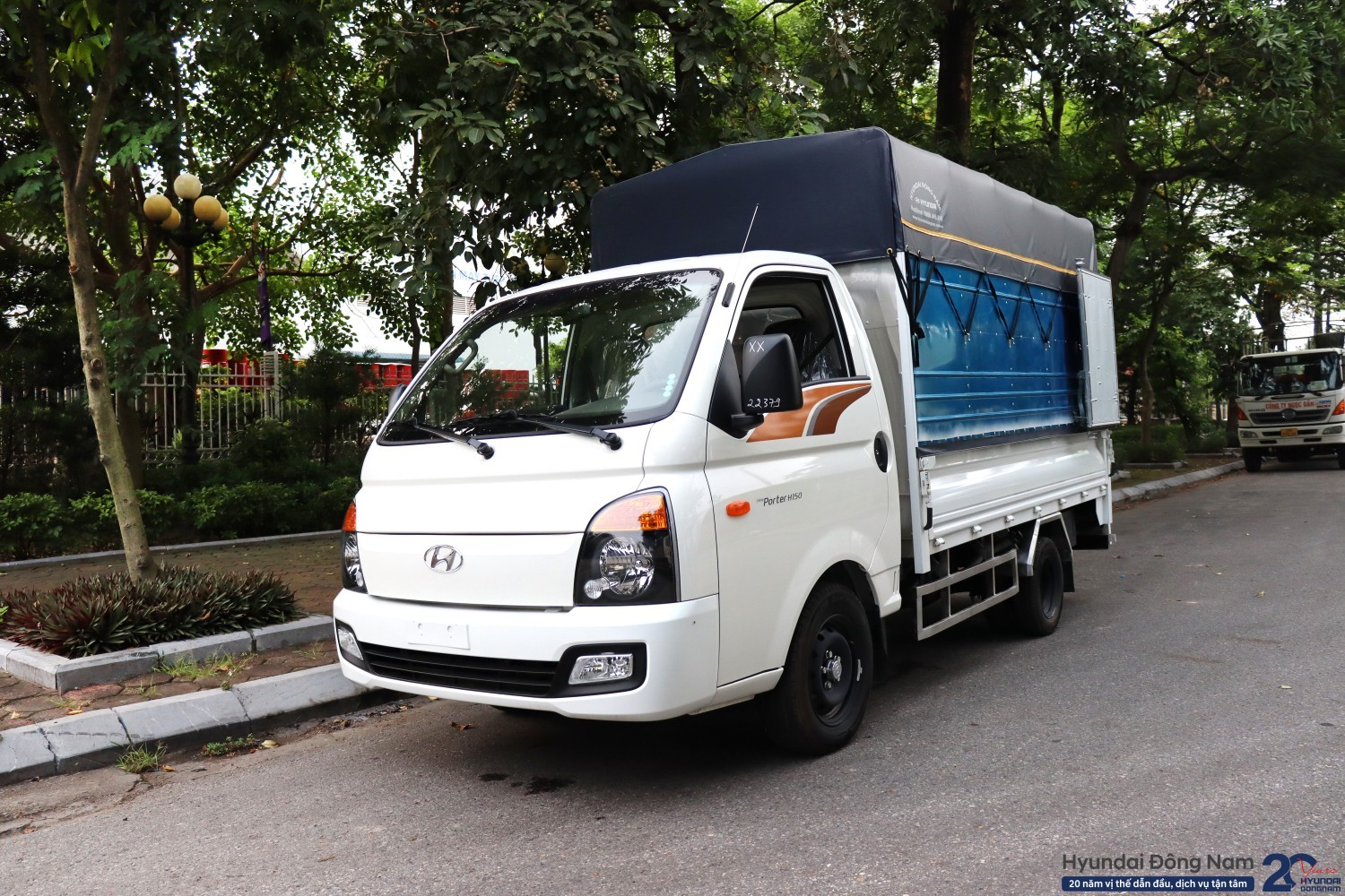 Hyundai Porter H150 thùng mui bạt