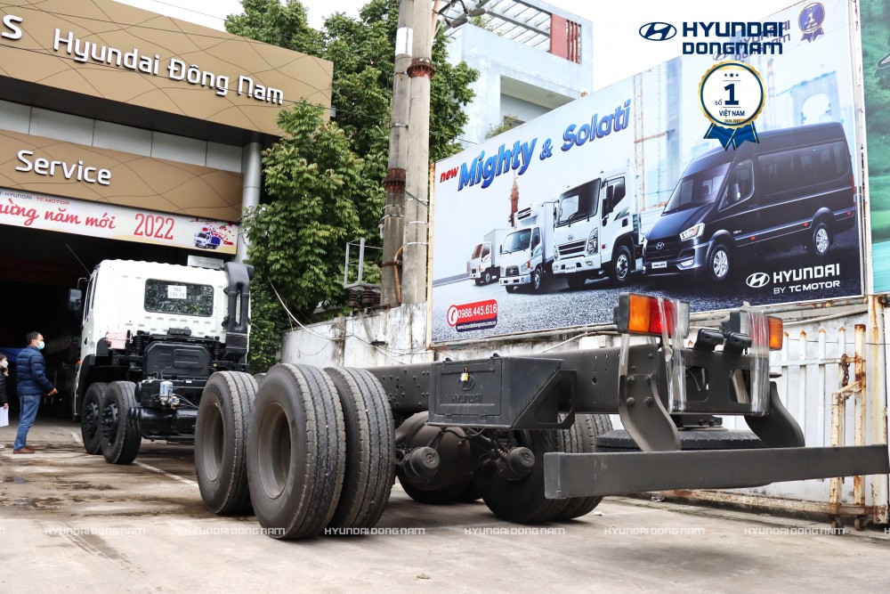 Hyundai HD32001