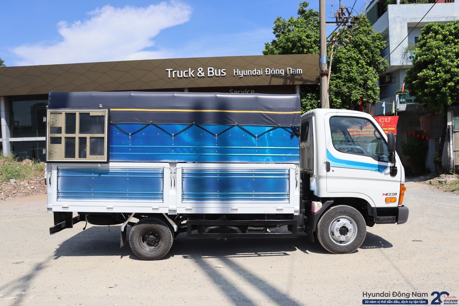 Hyundai N250 thùng mui bạt