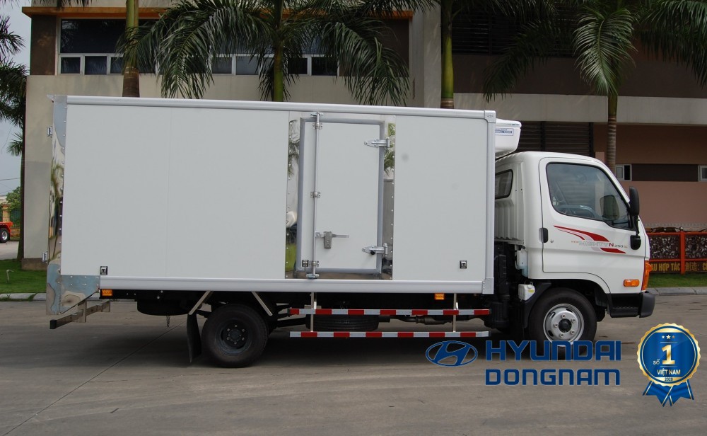 hyundai n250sl thùng đông lạnh (10)