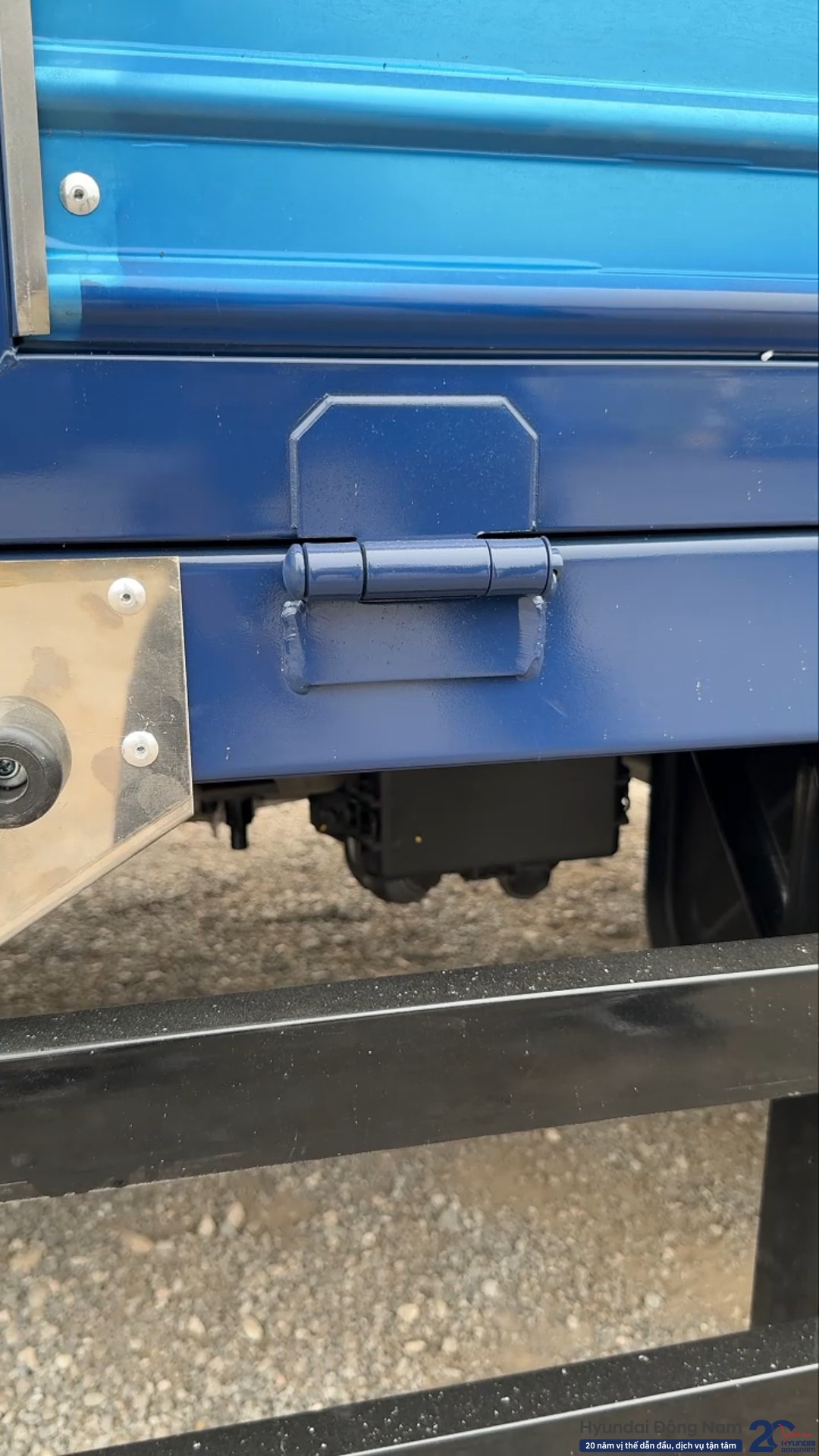 Bản lề Hyundai N250SL TMB tiêu chuẩn