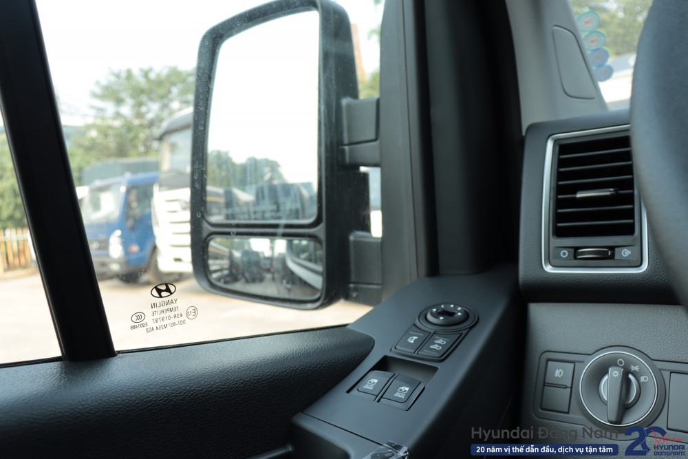Gướng chiếu hậu chỉnh điện Hyundai Solati