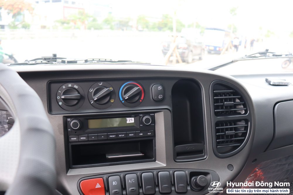 hệ thống giải trí trung tâm W11XL thùng lửng