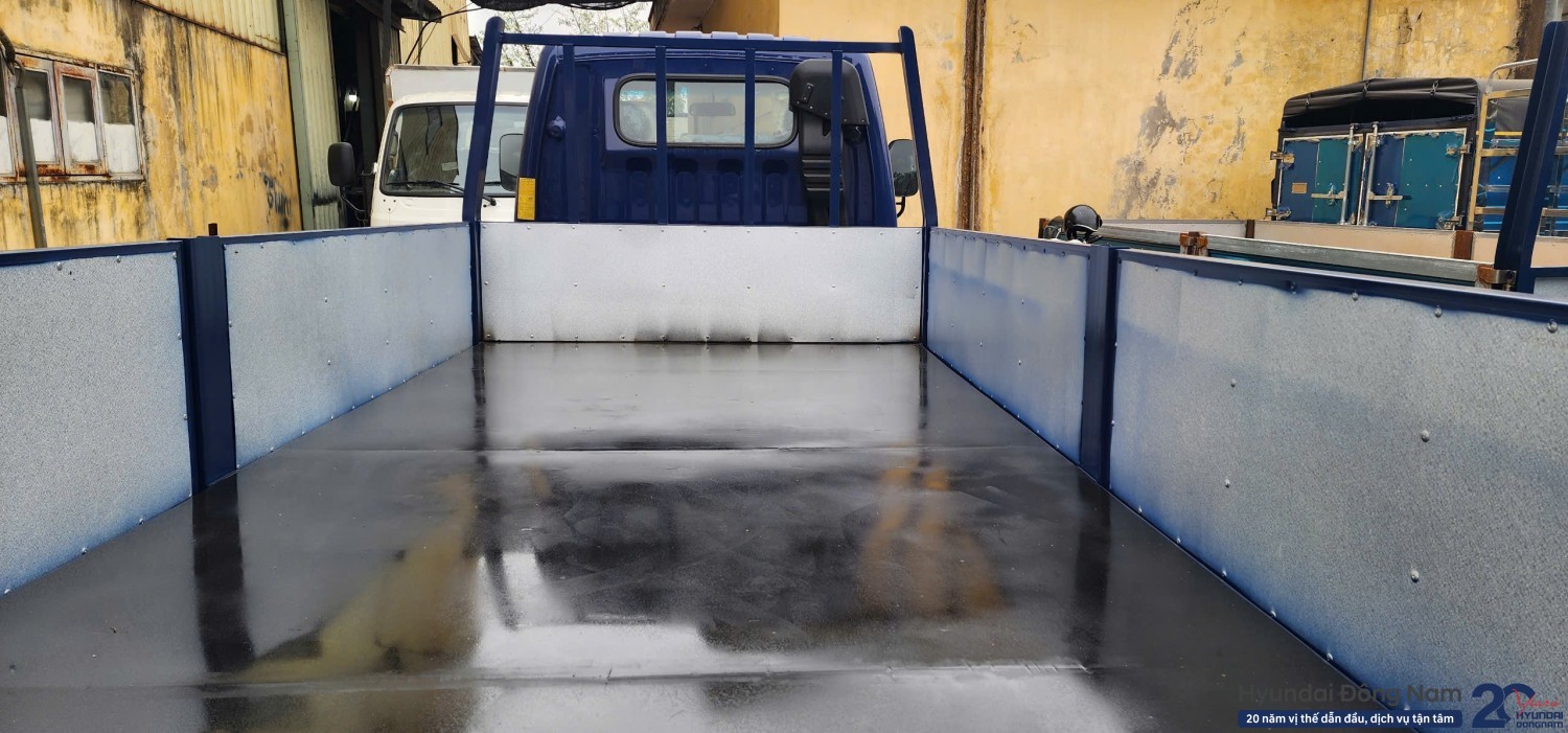 Hyundai W11XL thùng lửng